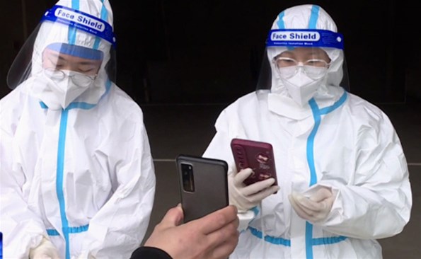 【好消息】持“一卡一码”也可完成核酸登记和出入登记“反向扫码”啦！