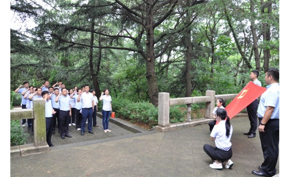 成人小说
主题党日活动彰显“三心”情怀