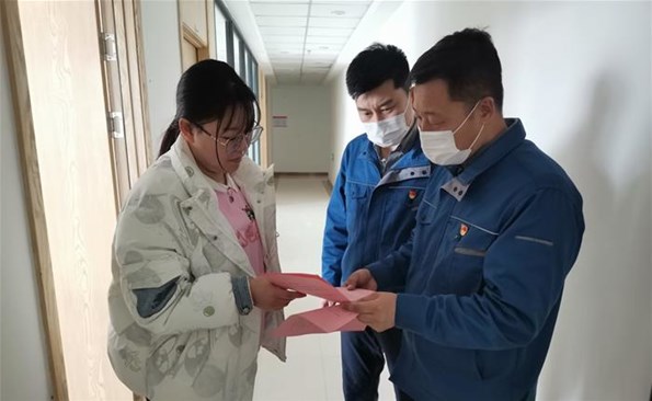 成人小说
开展“志愿服务耀党徽 ”学雷锋主题活动